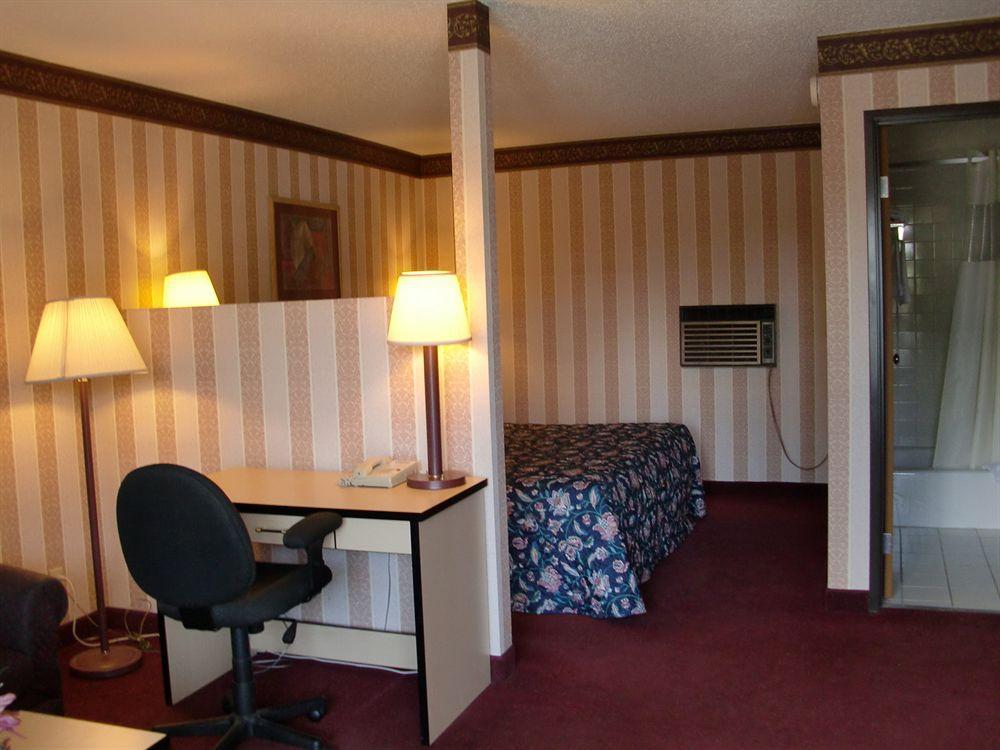 Travelstar Inn & Suites Κολοράντο Σπρινγκς Εξωτερικό φωτογραφία